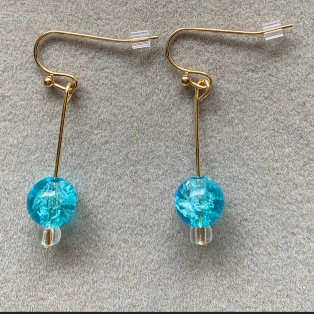 NWOT blue beaded gold fish hook wire drop earrings.